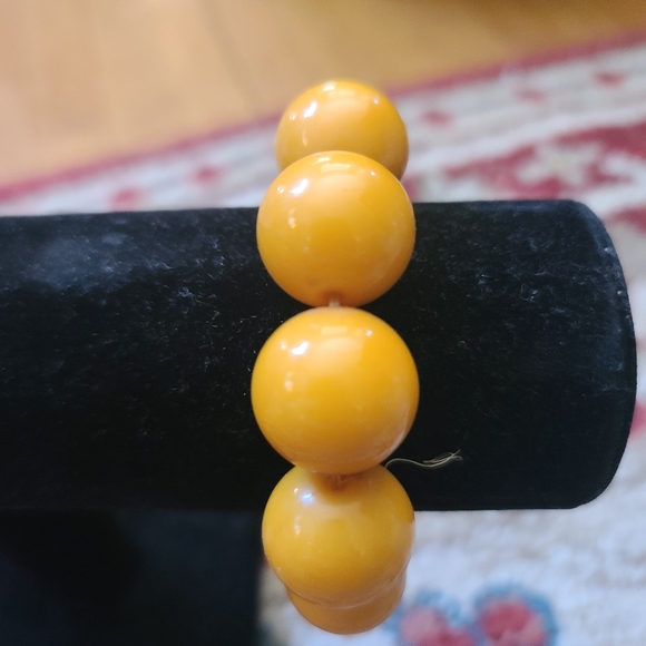Vintage Tangerine Lucite Braclet - Picture 2 of 3